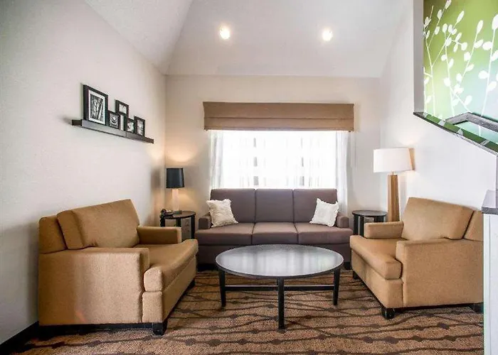Sleep Decatur I-72 Inn 4*