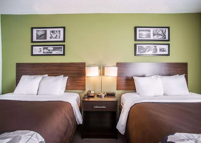 Sleep Decatur I-72 Inn 4*